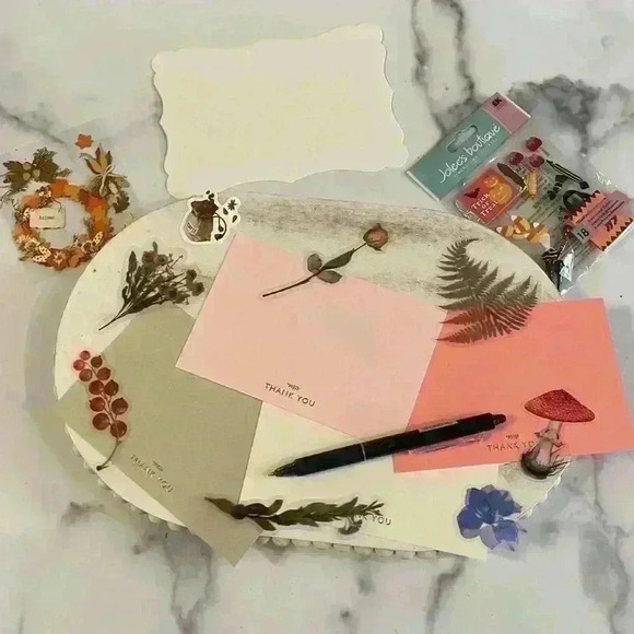 LOOK to see free gifts! - Picture 2 of 6